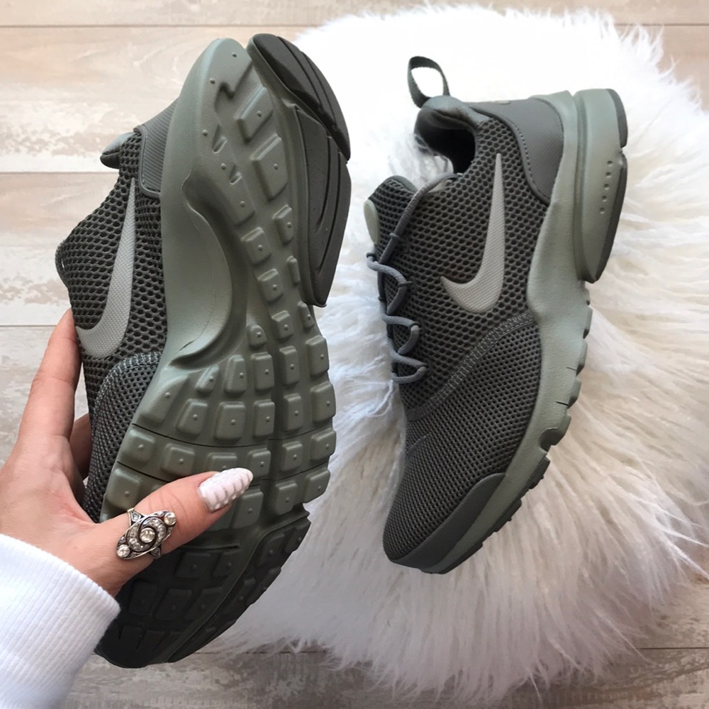 NWT Nike Presto fly - Picture 5 of 8